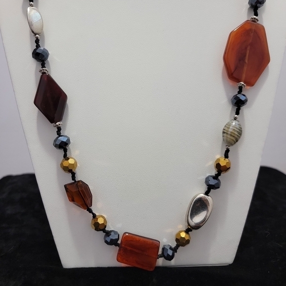 unsigned Jewelry - Acrylic Beaded Necklace